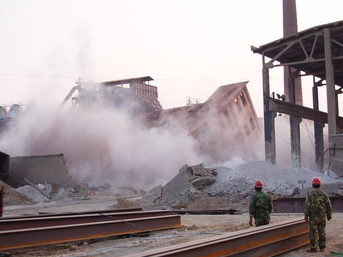 如何做好安全爆破工作？